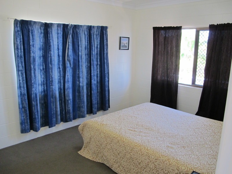 2/10 Poinciana Drive, Bowen QLD 4805