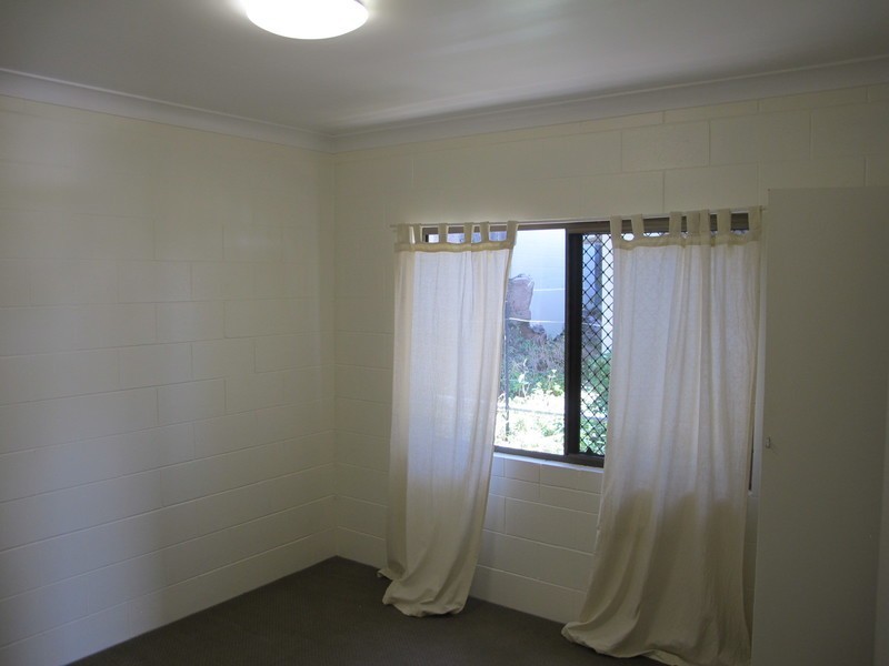 2/10 Poinciana Drive, Bowen QLD 4805