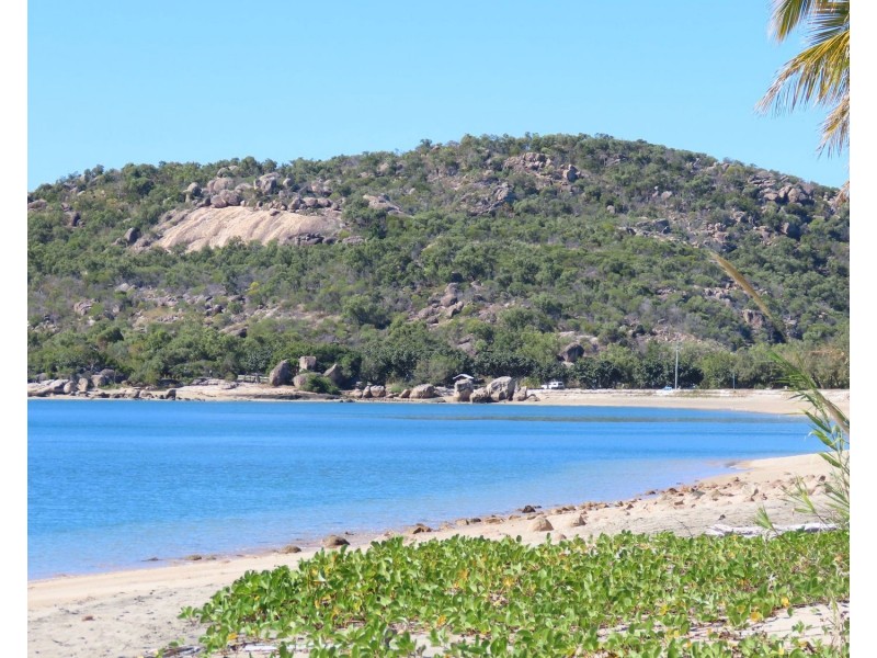 43 Horseshoe Bay Road, Bowen QLD 4805