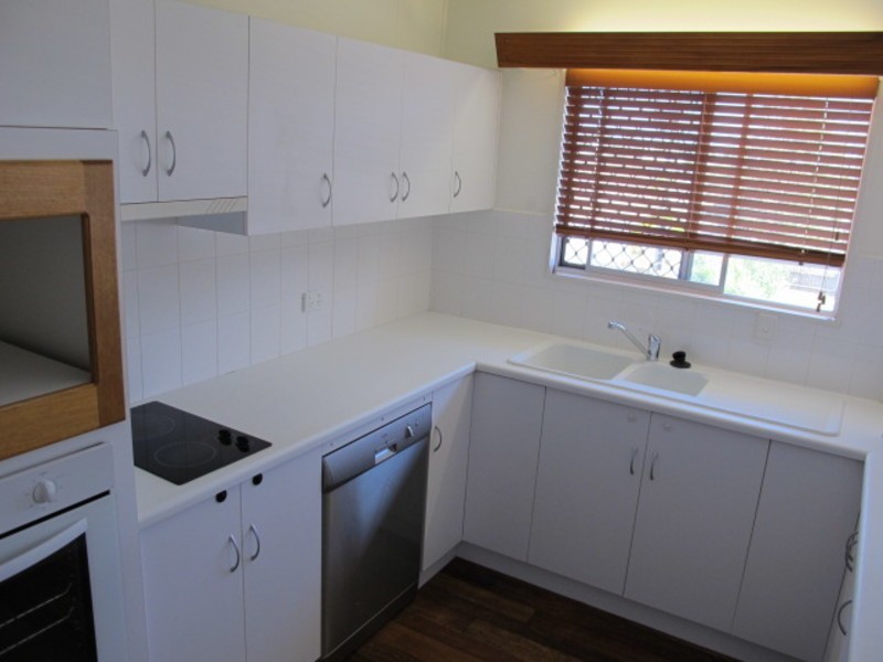 18 Daniel Street, Bowen QLD 4805