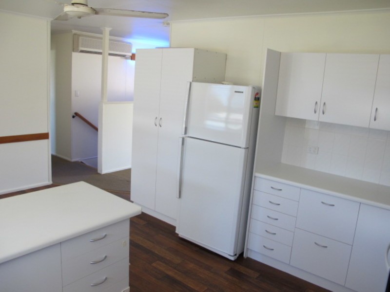 18 Daniel Street, Bowen QLD 4805