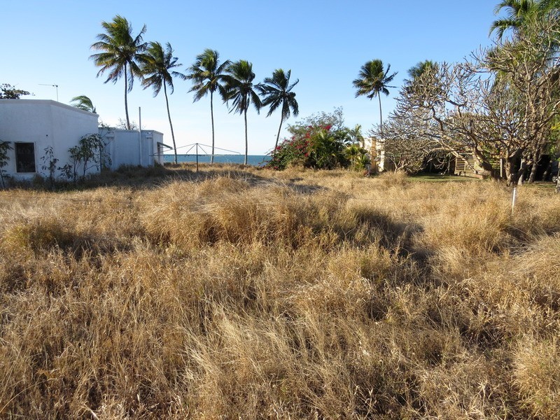 12 Howard Street, Bowen QLD 4805