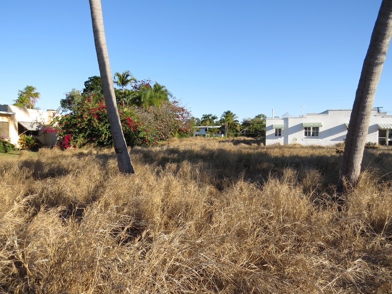 12 Howard Street, Bowen QLD 4805