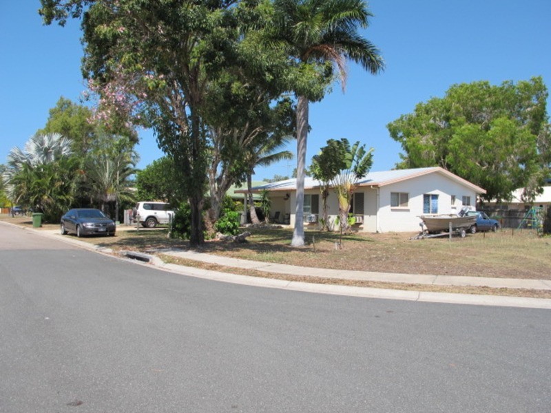 13 Oak Crescent, Bowen QLD 4805