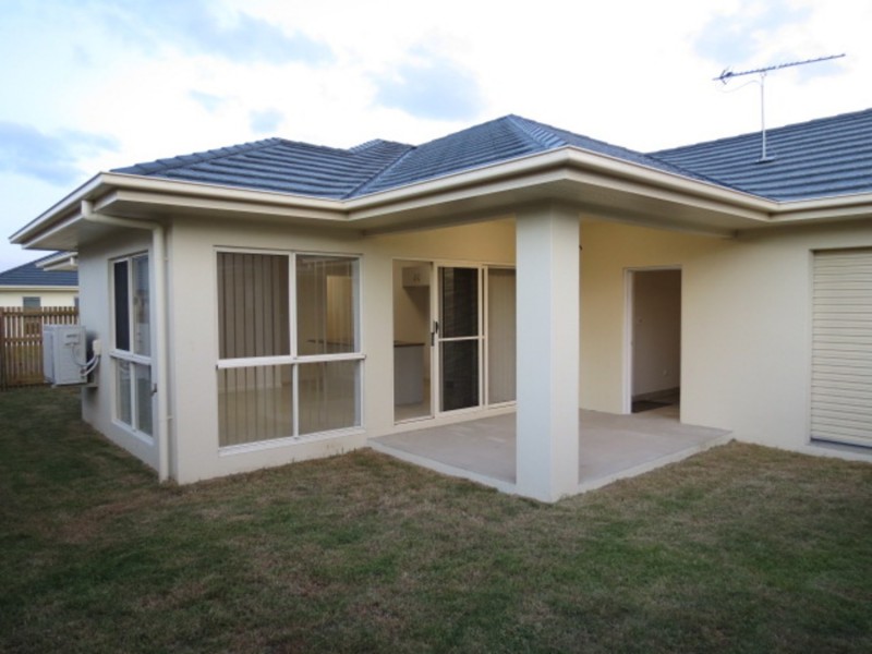 33 Seabreeze Crescent, Bowen QLD 4805