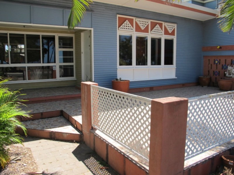 55 Esplanade, Bowen QLD 4805