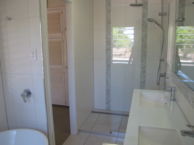 55 Esplanade, Bowen QLD 4805