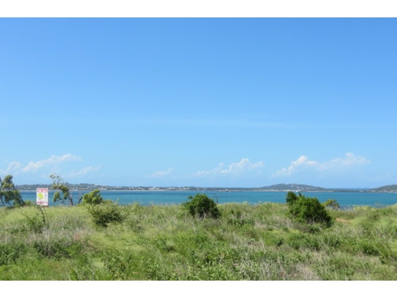 25 Harbour View Terrace, Bowen QLD 4805