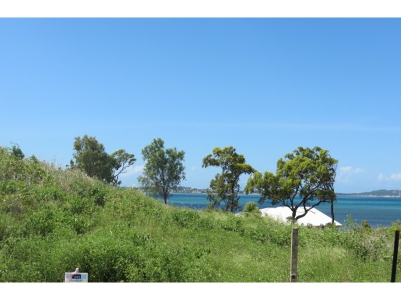 25 Harbour View Terrace, Bowen QLD 4805