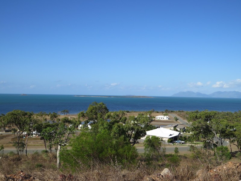 25 Harbour View Terrace, Bowen QLD 4805
