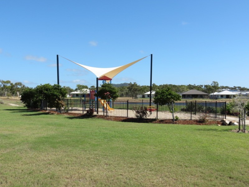 25 Harbour View Terrace, Bowen QLD 4805