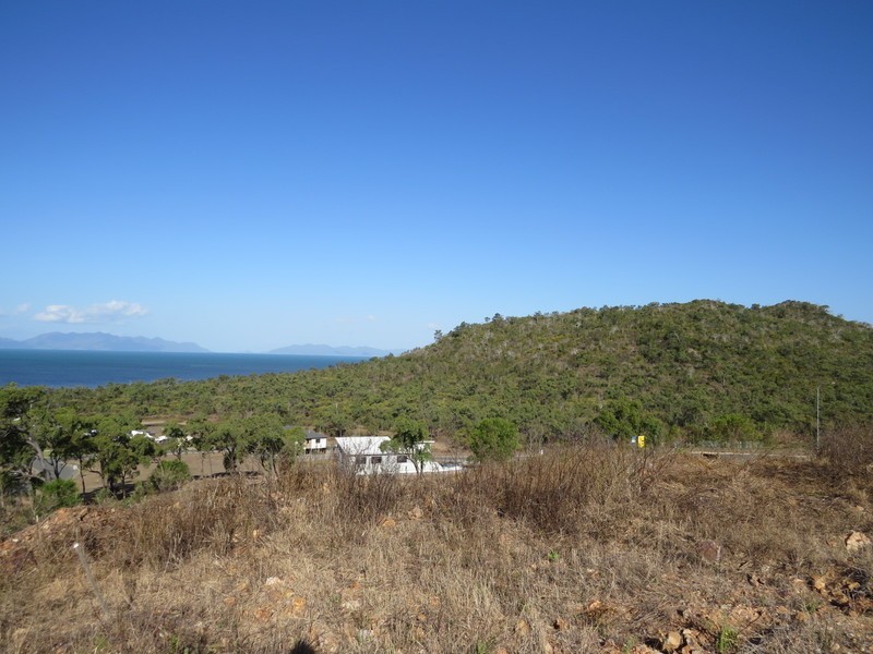 25 Harbour View Terrace, Bowen QLD 4805