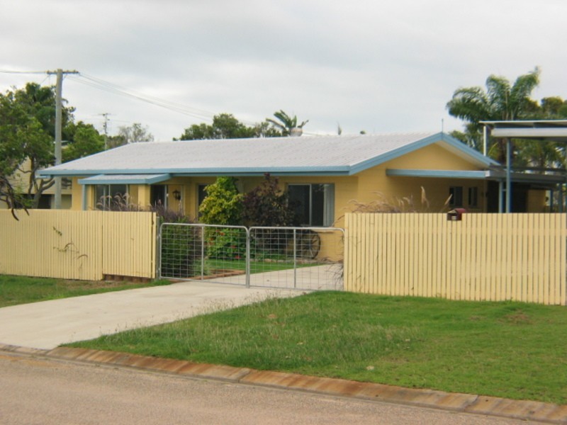 22 Eglinton Street, Bowen QLD 4805