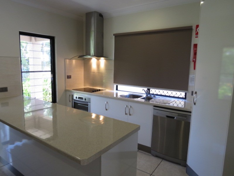 2/11 Kennedy Street, Bowen QLD 4805