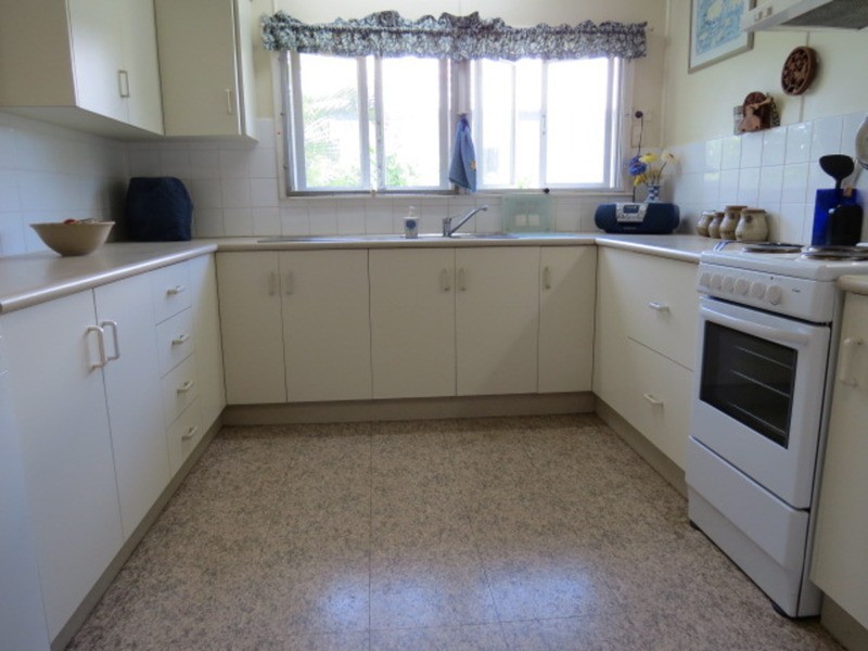 20 Gilbert Street, Bowen QLD 4805