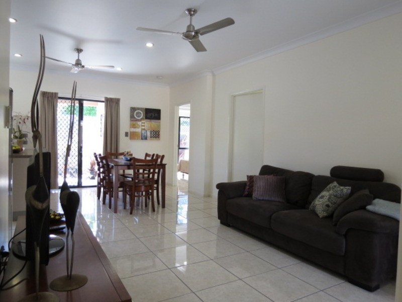 7/11 Kennedy Street, Bowen QLD 4805