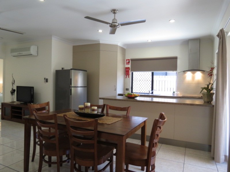 7/11 Kennedy Street, Bowen QLD 4805