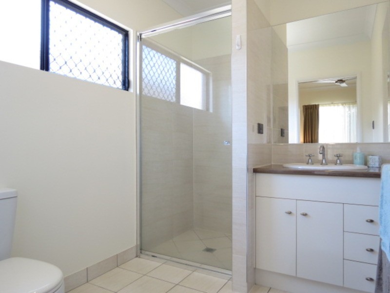 7/11 Kennedy Street, Bowen QLD 4805