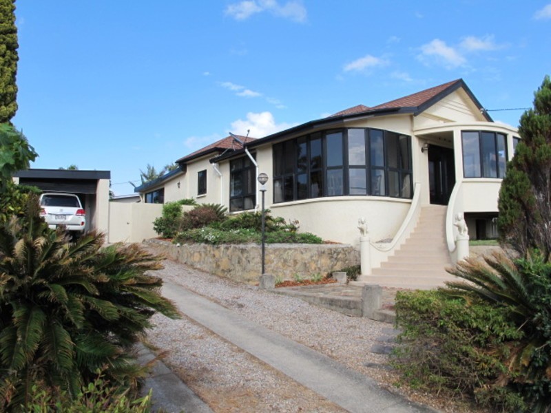 29 Mitchell Street, Bowen QLD 4805