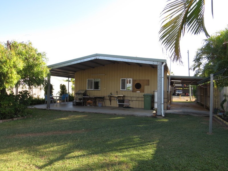 42 Pitcain Avenue, Bowen QLD 4805