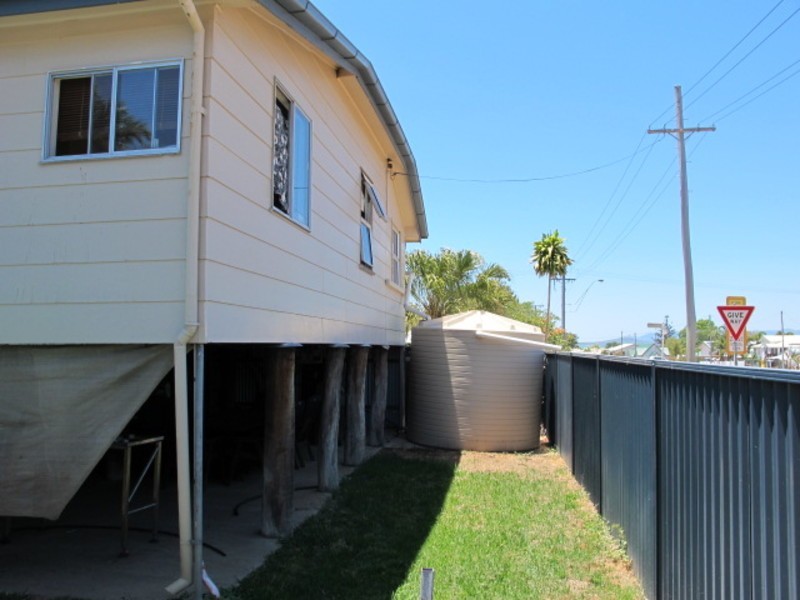 42 Kennedy Street, Bowen QLD 4805