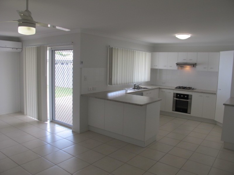 7 Cowrie Street, Bowen QLD 4805