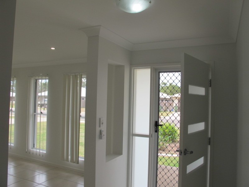 7 Cowrie Street, Bowen QLD 4805