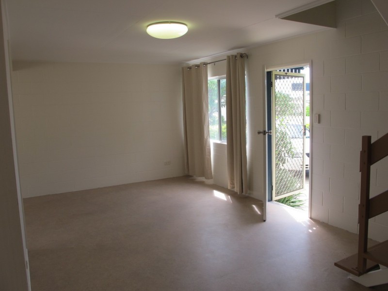 3/121 Herbert Street, Bowen QLD 4805