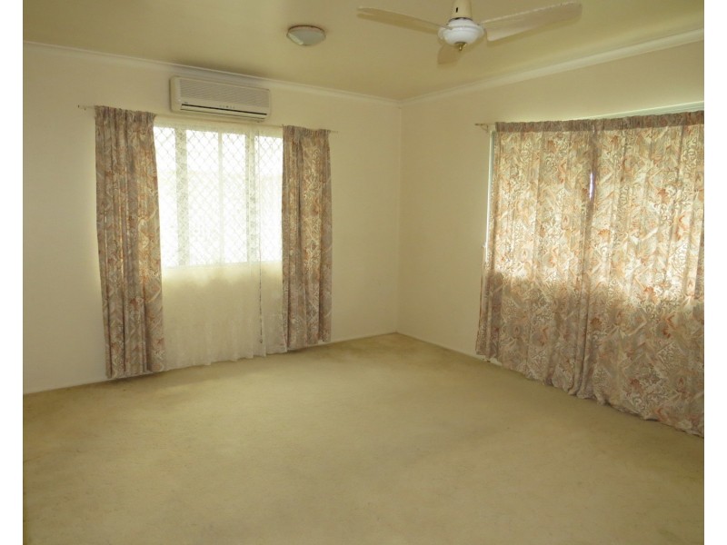 52 Whitsunday Street, Bowen QLD 4805