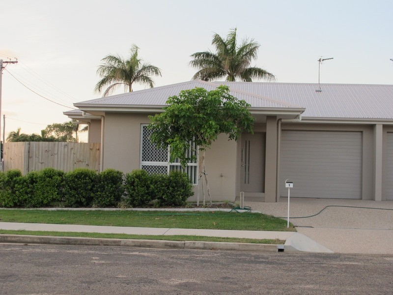1/22 Tracey Street, Bowen QLD 4805