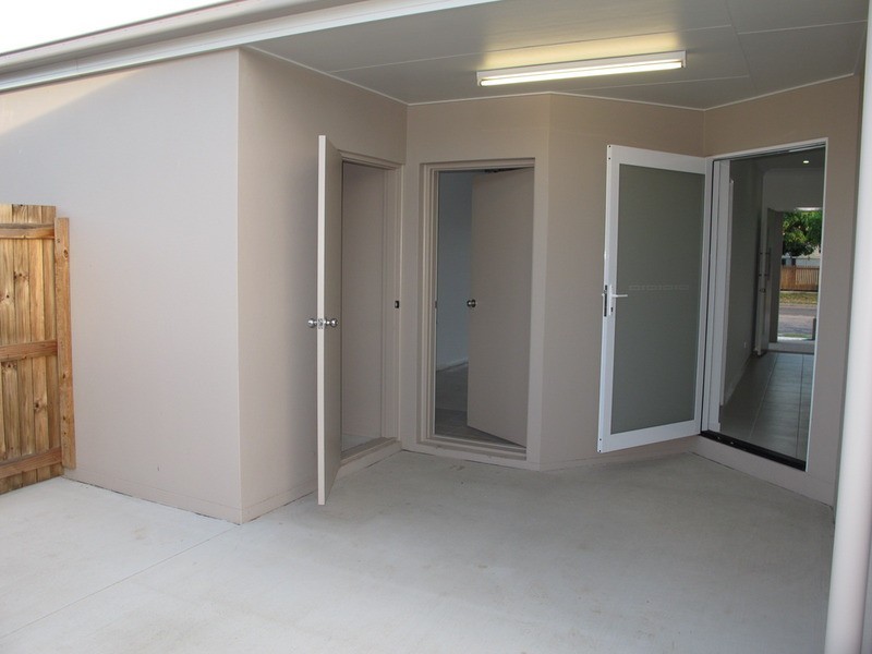 1/22 Tracey Street, Bowen QLD 4805