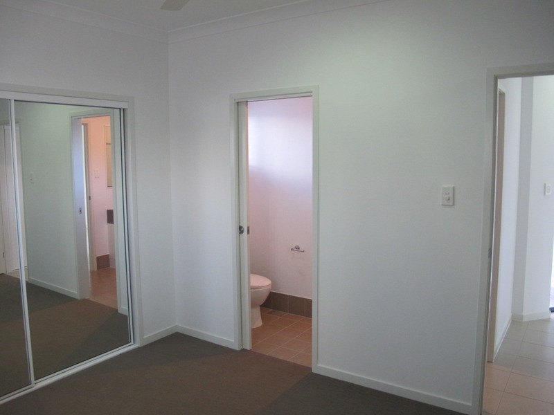 1/22 Tracey Street, Bowen QLD 4805