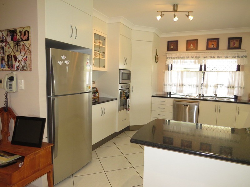 10 Kirkpatrick Court, Bowen QLD 4805