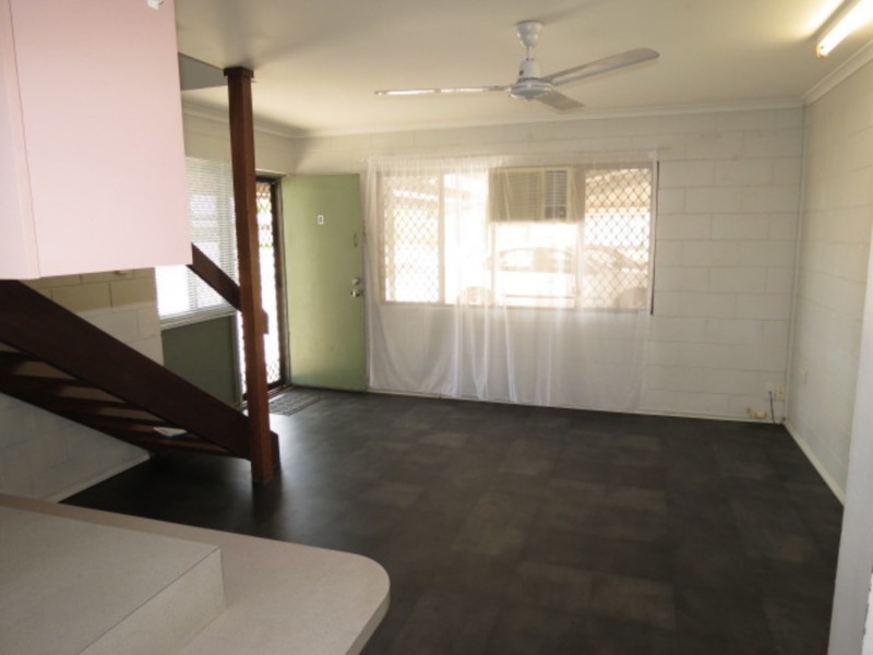 8/2A Powell Street, Bowen QLD 4805