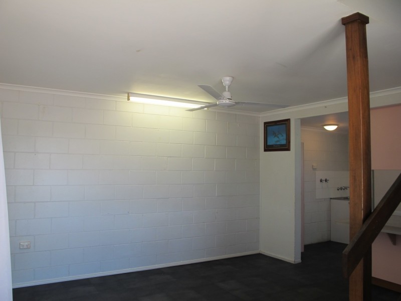 8/2A Powell Street, Bowen QLD 4805