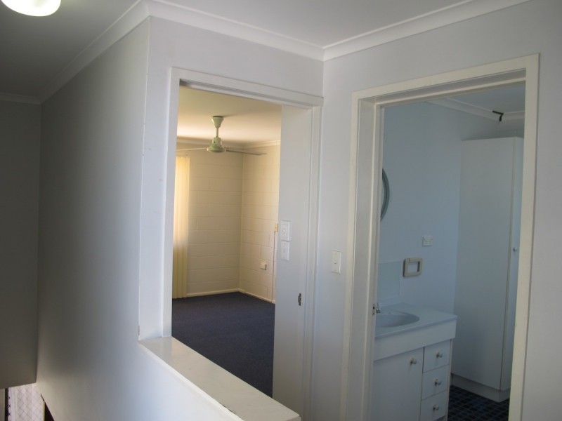 8/2A Powell Street, Bowen QLD 4805