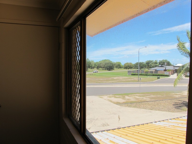 8/2A Powell Street, Bowen QLD 4805