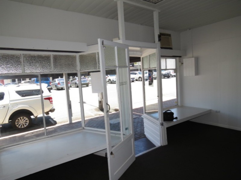 4/39 Powell Street, Bowen QLD 4805