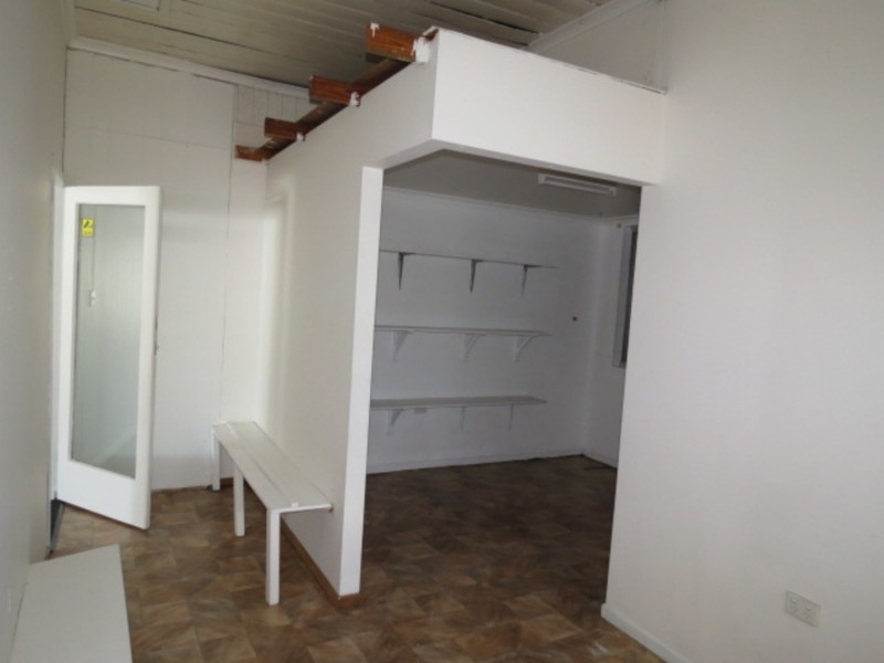 4/39 Powell Street, Bowen QLD 4805