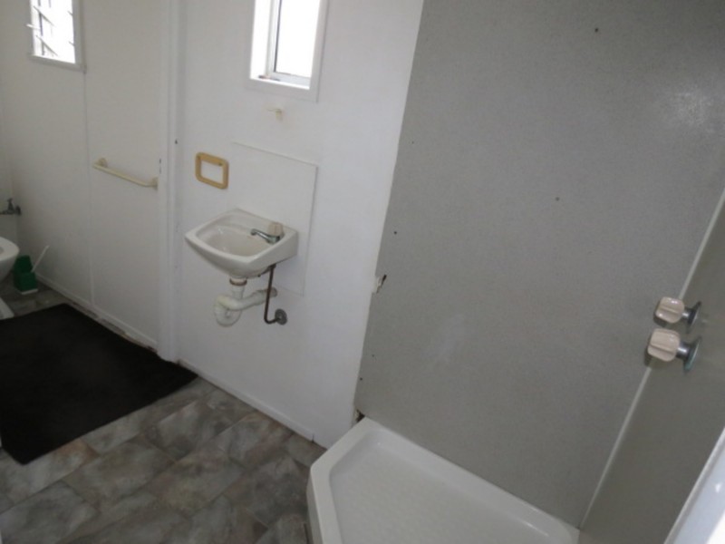 4/39 Powell Street, Bowen QLD 4805