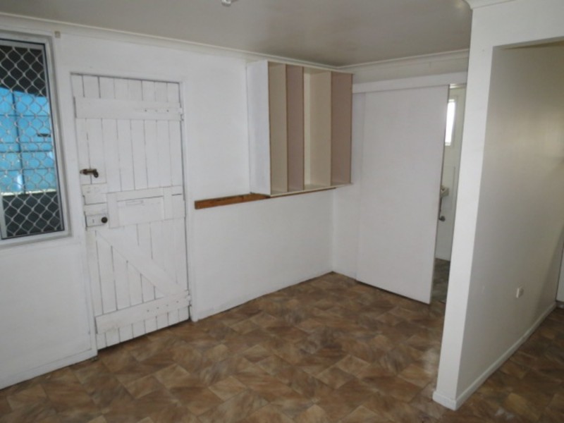 4/39 Powell Street, Bowen QLD 4805