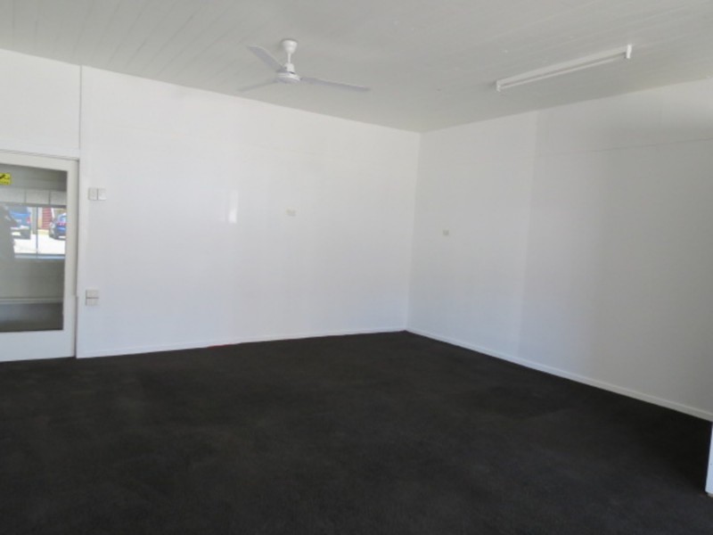 4/39 Powell Street, Bowen QLD 4805