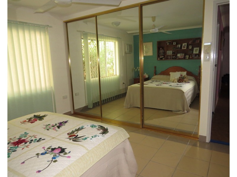 9 Sunset Crescent, Bowen QLD 4805