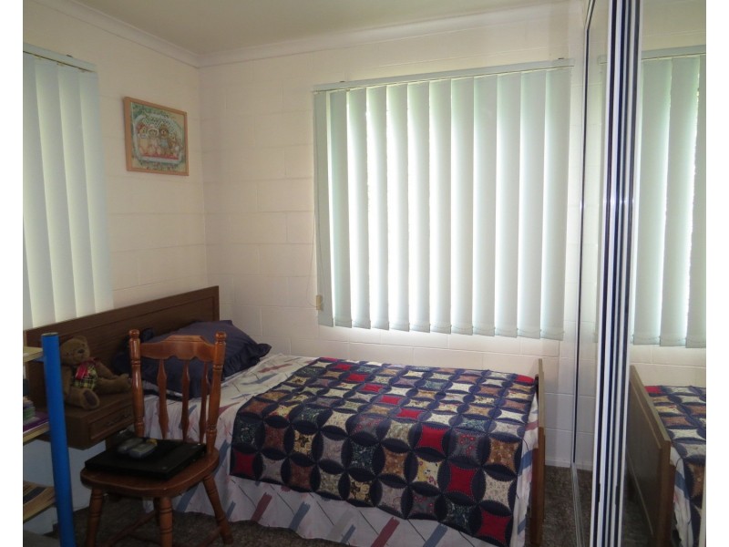 9 Sunset Crescent, Bowen QLD 4805