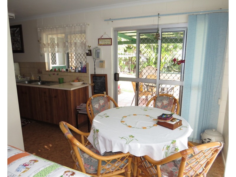 9 Sunset Crescent, Bowen QLD 4805