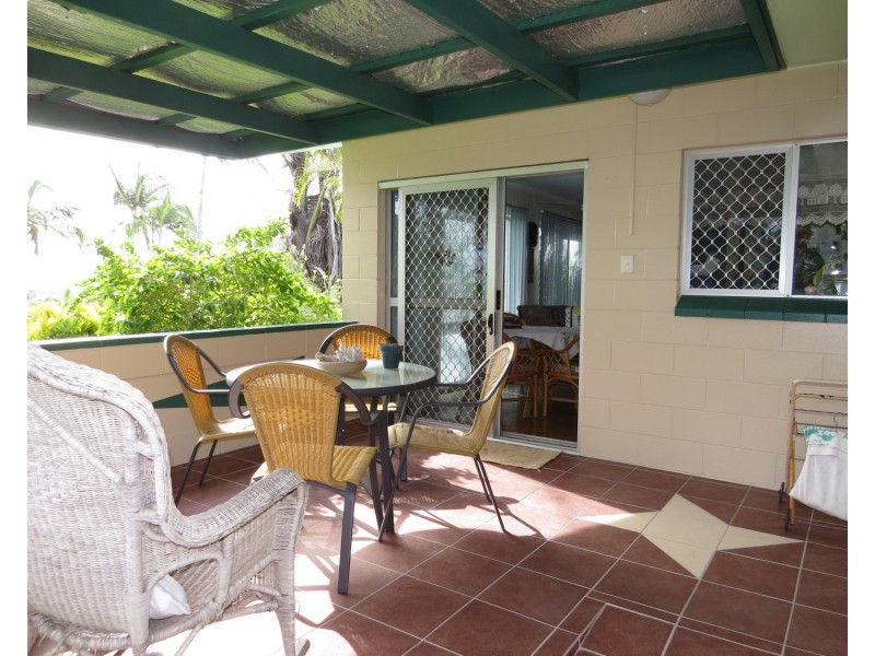 9 Sunset Crescent, Bowen QLD 4805