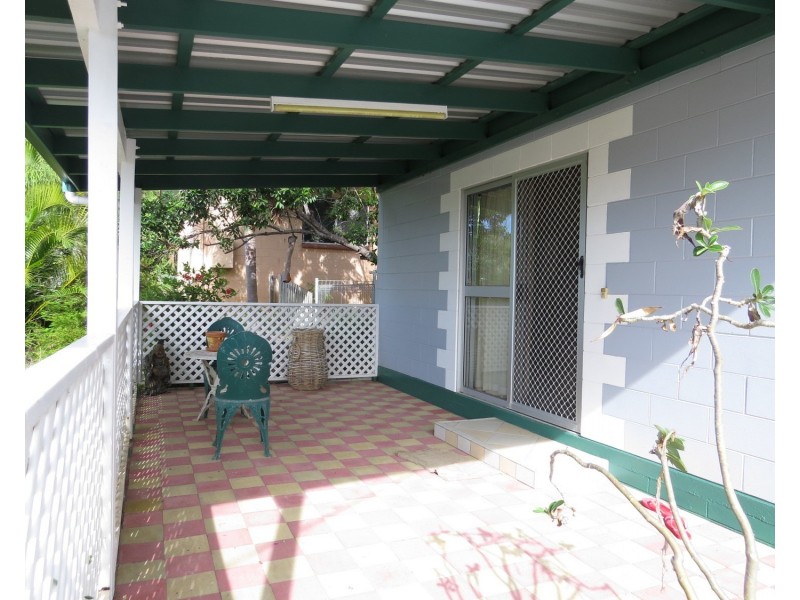 9 Sunset Crescent, Bowen QLD 4805