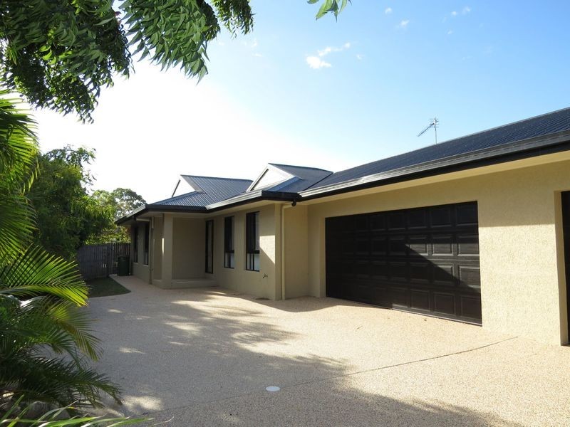 2/98 a Williams Street, Bowen QLD 4805