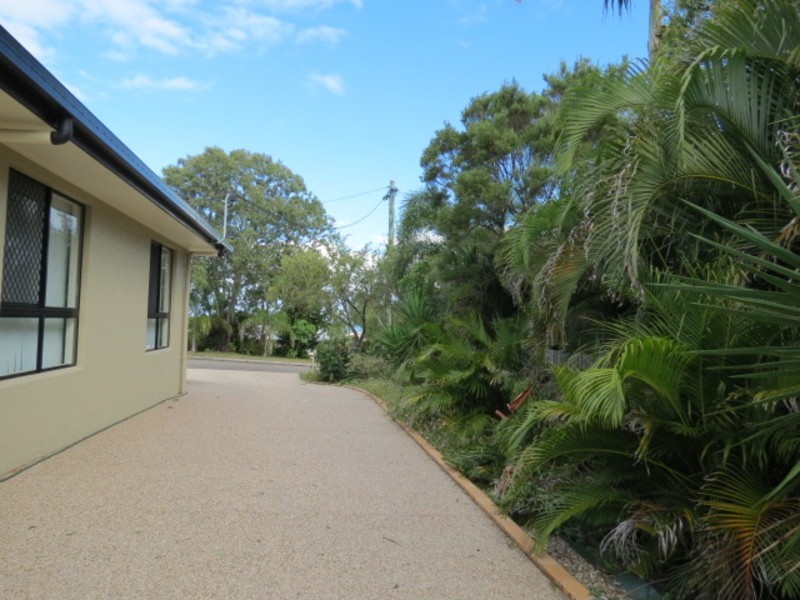 2/98 a Williams Street, Bowen QLD 4805