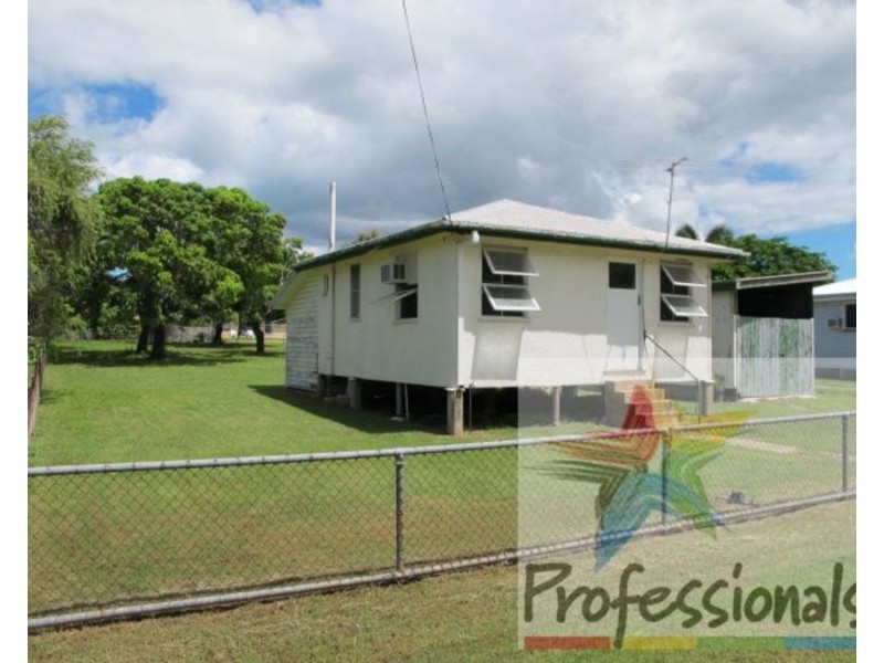 9 Reynolds Street, Bowen QLD 4805